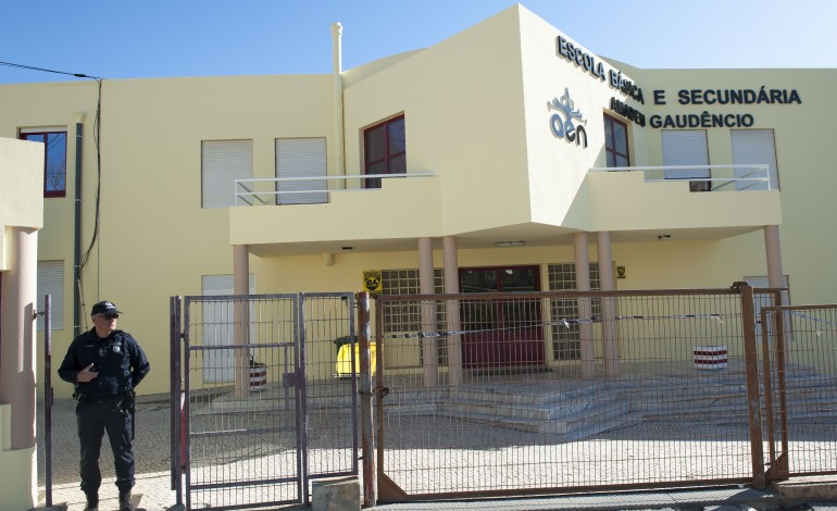 homicidio-na-escola-assusta-estudantes-da-nazare-8060