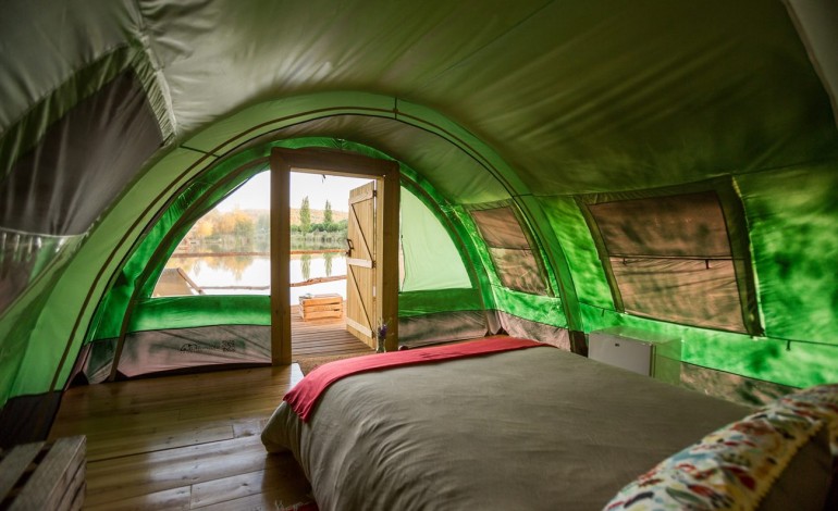 o-luxo-o-glamour-o-yurt-acampar-ja-nao-e-o-que-era-6803