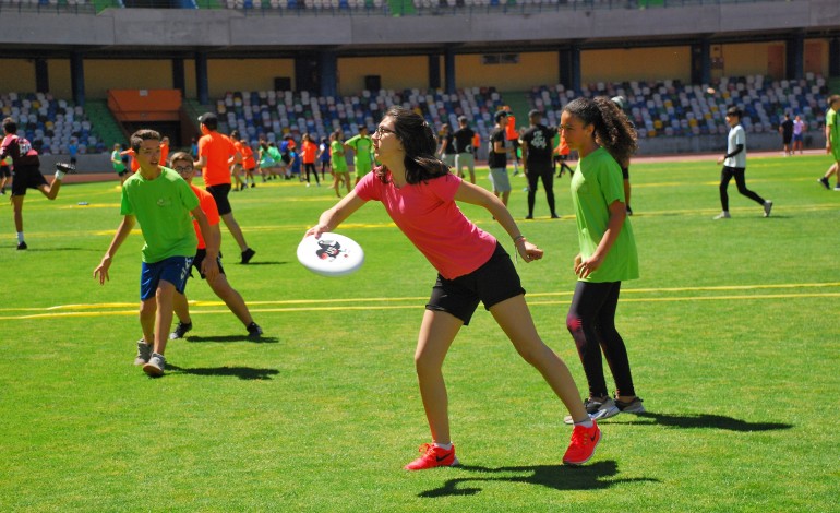 encontro-nacional-de-desportos-de-disco-reune-800-alunos-em-leiria