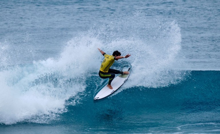 titulo-nacional-de-surf-vai-decidir-se-em-peniche