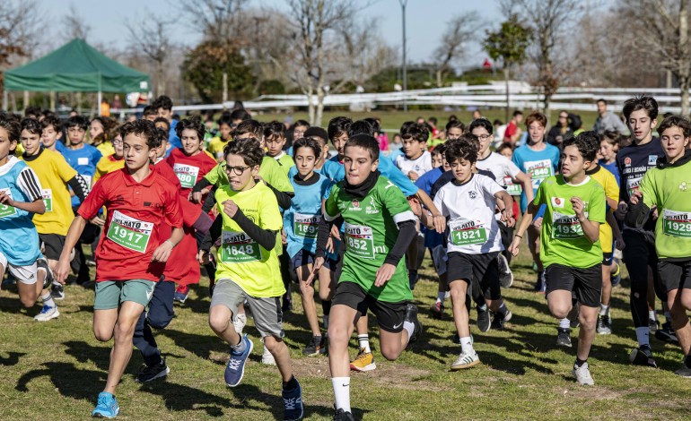 criancas-que-praticam-desporto-fora-da-escola-dormem-e-comem-melhor