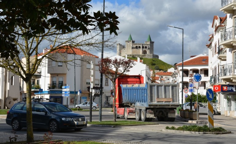 moradores-de-porto-de-mos-querem-camioes-fora-do-centro-do-vila-6142