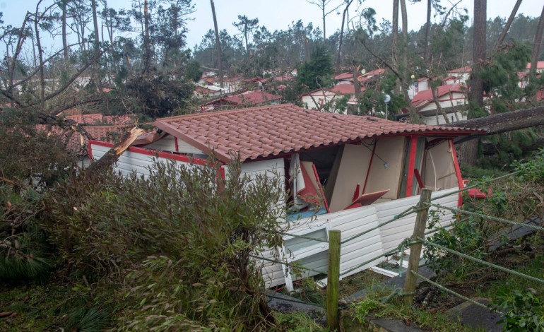 prometido-apoio-a-reconstrucao-de-casas-sem-seguro