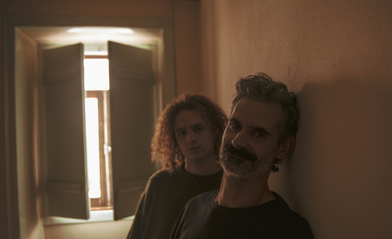 terrible-mistake-por-entre-batidas-de-sombra-e-luz-e-com-uma-bomba-atomica-para-o-caminho