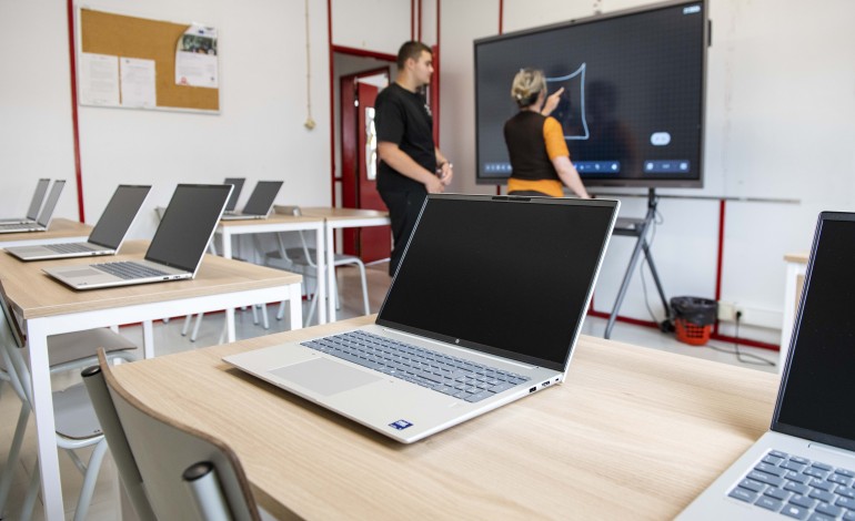 centros-tecnologicos-especializados-aproximam-ensino-profissional
