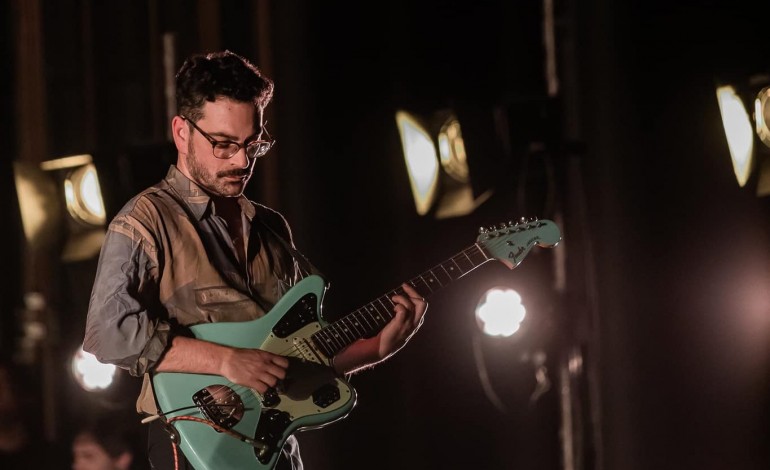 a-margem-bruno-pernadas-lidera-cartaz-de-musica-e-danca