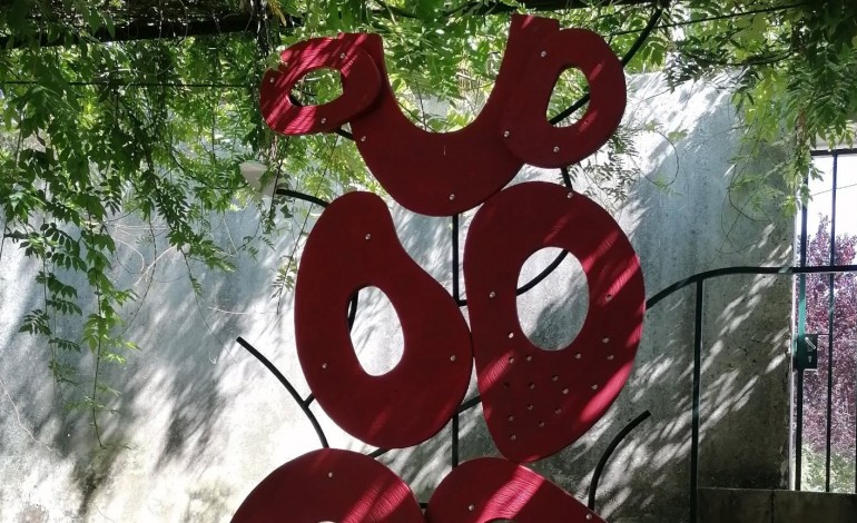 baci-sospesi-obras-de-15-artistas-no-moinho-do-papel