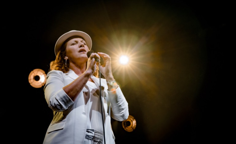 A holandesa Fay Claassen será a próxima artista internacional a partilhar o palco com a Orquestra de Jazz de Leiria