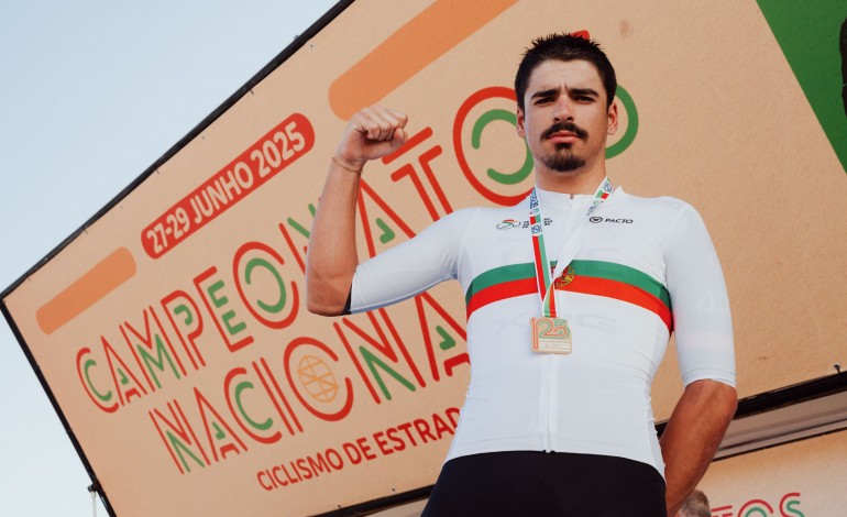bigode-voador-renova-titulo-de-contra-relogio
