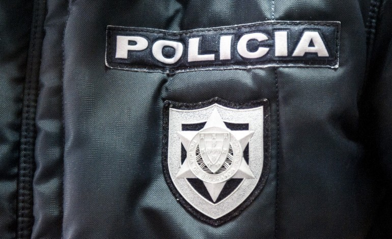 adepto-identificado-por-ofensas-racistas-a-jogador-de-futebol-em-leiria