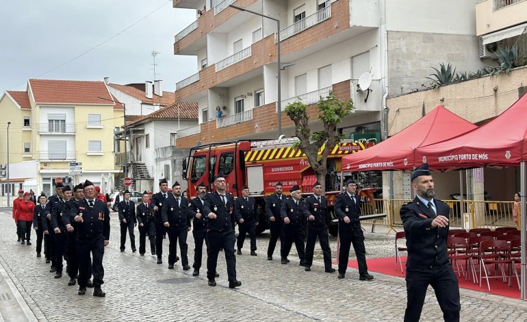 bombeiros-de-porto-de-mos-festejam-75-anos-com-cinco-novas-viaturas