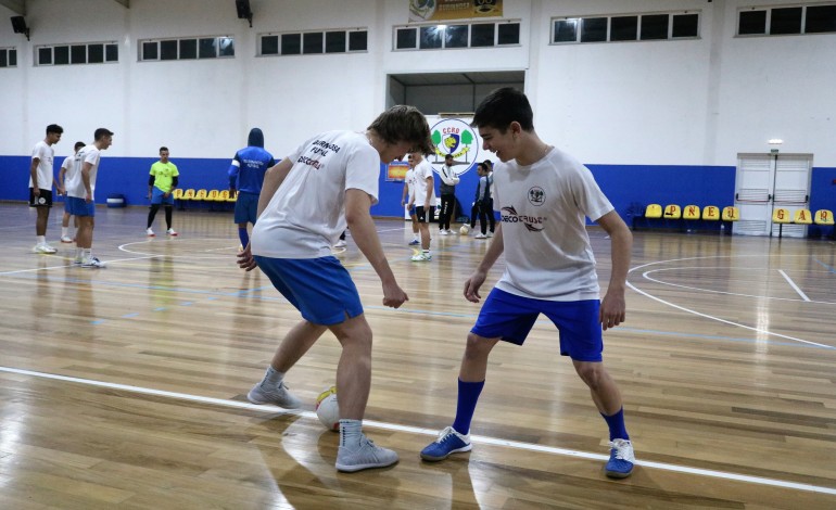 Tomás e Andriy dão nas vistas no futsal