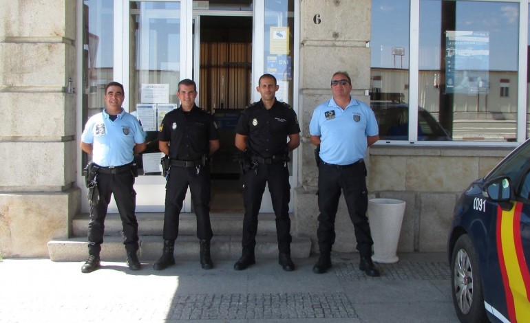 policias-espanhois-fazem-patrulha-na-nazare