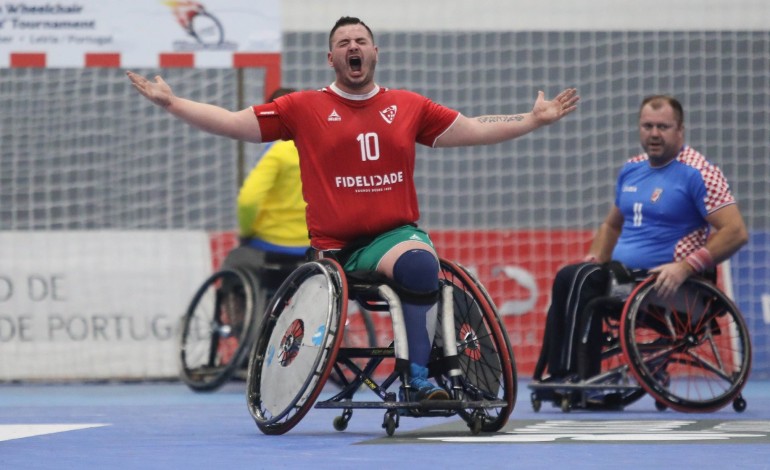 acd-lapa-furada-realiza-treinos-abertos-de-andebol-em-cadeira-de-rodas