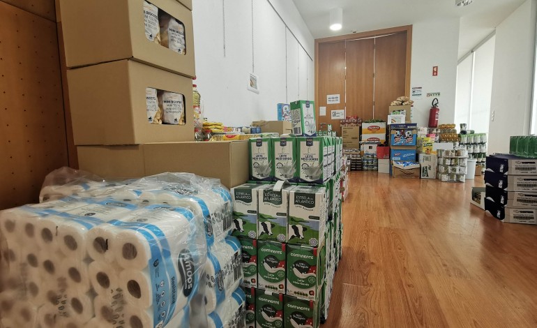 ipss-da-nazare-recebem-duas-toneladas-de-bens-para-distribuir-a-familias-carenciadas