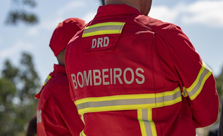 explosao-em-moradia-causa-um-ferido-grave-em-alcobaca