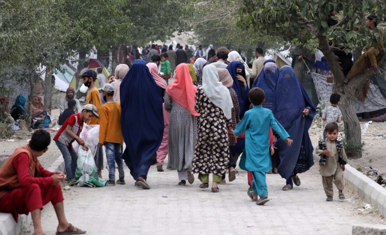 mulheres-e-criancas-refugiadas-do-afeganistao-sao-bem-vindas-a-batalha