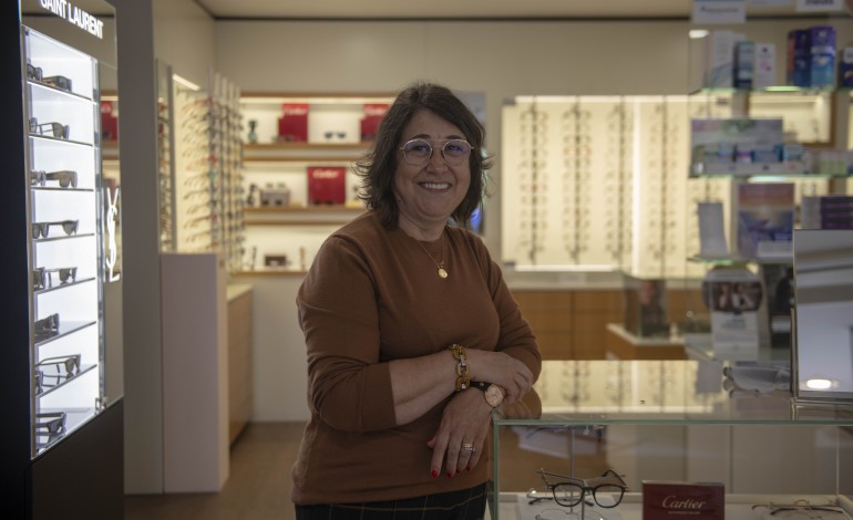 Conceição Cardoso, proprietária da São Ópticas, encara a saída da Heróis de Angola com um misto de emoções