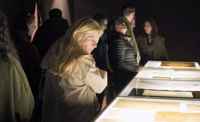 exposicoes-a-raposa-e-as-esferas