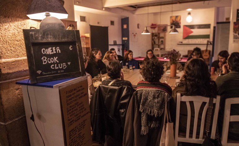 queer-book-club-leiria-ganha-um-espaco-seguro-lgbtqia-com-a-literatura-a-unir-historias