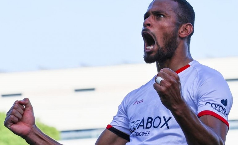 Daniel dos Anjos fez um 'hat-trick' em 22 minutos de jogo