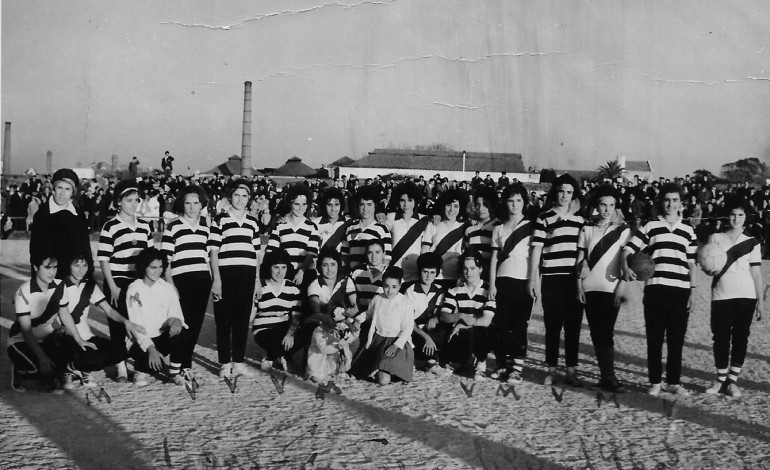 em-1962-a-marinha-grande-parou-para-ver-um-jogo-de-futebol-feminino