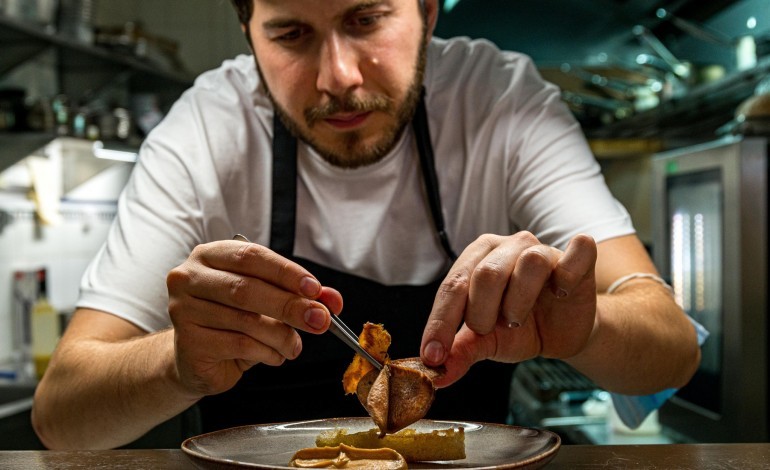 chef-samuel-mota-cozinha-nos-150-anos-do-clube-de-atenas