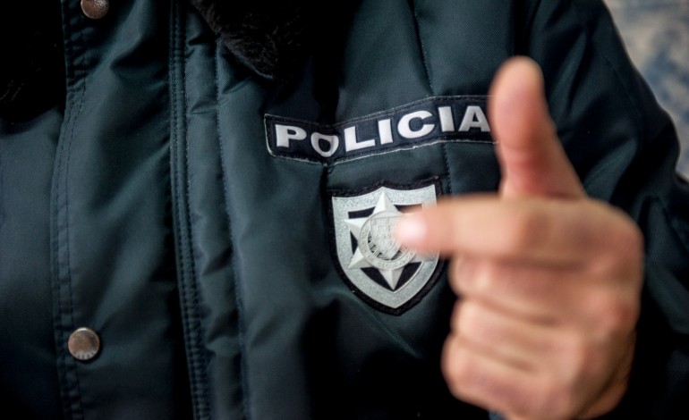 policia-esfaqueado-a-porta-da-esquadra-da-psp-nos-marrazes