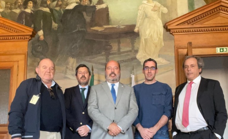 chega-da-marinha-grande-demarca-se-do-seu-vereador