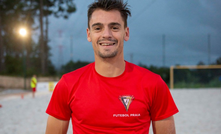 Vasco Rafael começou a jogar futebol no Marrazes, passou pelo Benfica e actualmente 'ataca'  no Alqueidão da Serra e na GRAP