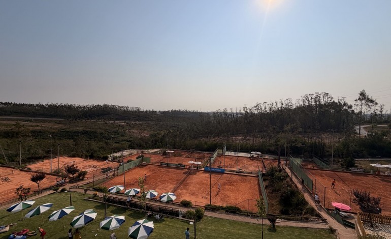 tenis-mais-de-uma-centena-de-atletas-no-internacional-junior-leiria