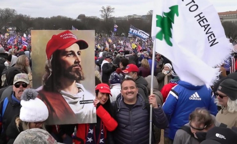 hadoc-a-ascensao-do-nacionalismo-cristao-nos-estados-unidos-deixa-um-alerta-para-as-outras-democracias