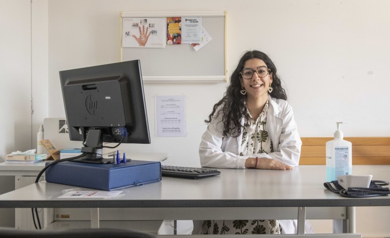 Catarina Custódio, João Cardoso , em cima, André Dias e Beatriz Correia, em baixo. Os jovens médicos acreditam que o médico de família é um confidente e faz a diferença na vida dos utentes, na prevenção e na doença