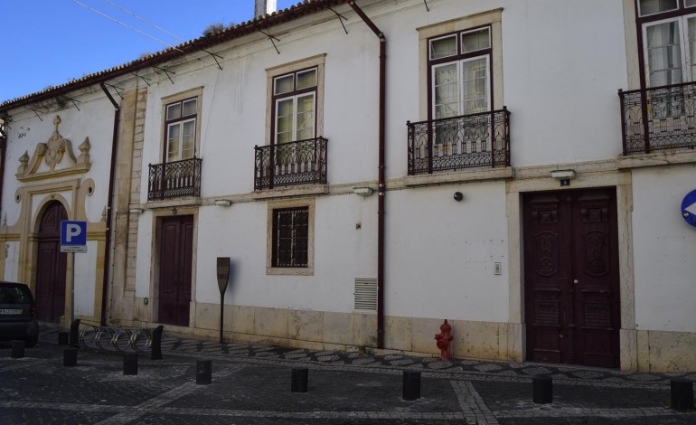 municipio-de-leiria-reclama-edificio-da-antiga-pousada-da-juventude