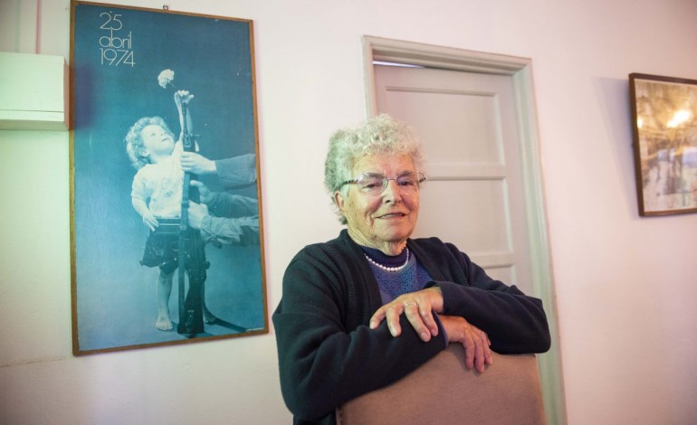 Alda Sousa ajudou a esconder pessoas fugidas à PIDE e foi uma voz reivindicativa na vidreira onde trabalhava