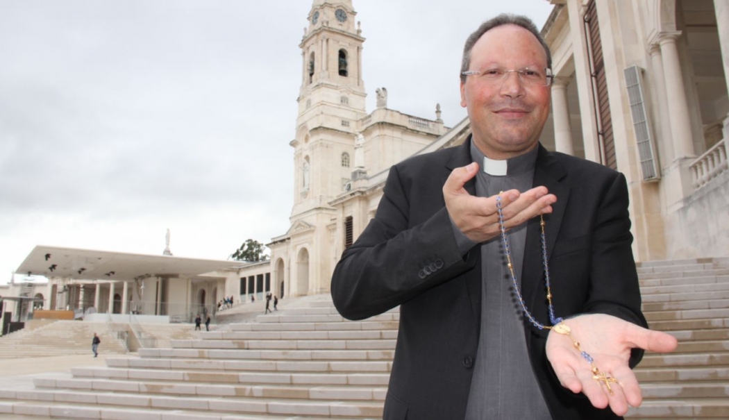 Jornal de Leiria - "Terço Oficial do Santuário de Fátima 