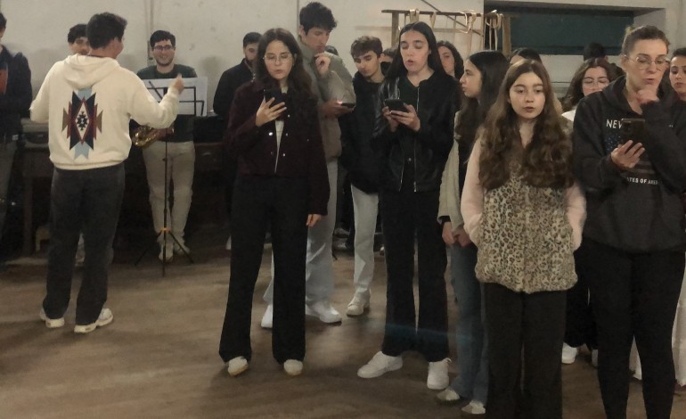 Nenhuma Sombra te Prende ao Chão