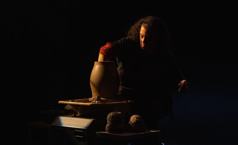 mestra-recebe-70-ceramistas-e-junta-teatro-e-concertos