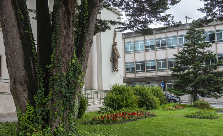 homem-condenado-em-leiria-a-12-anos-de-prisao-por-crimes-sexuais-contra-a-filha