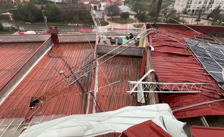 bombeiros-de-pedrogao-grande-obrigados-a-ir-para-zona-industrial