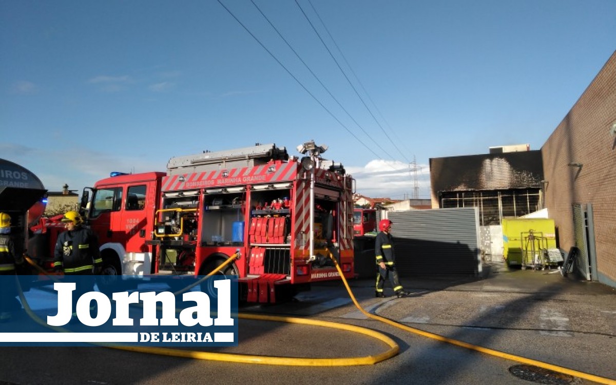 Jornal de Leiria - Incêndio consome parte do Pingo Doce na ...