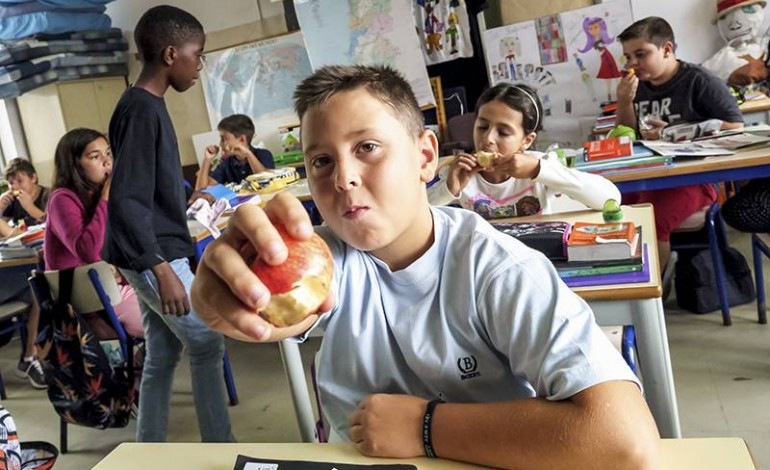 escolas-do-distrito-juntam-se-aos-herois-da-fruta-para-prevenir-obesidade-infantil