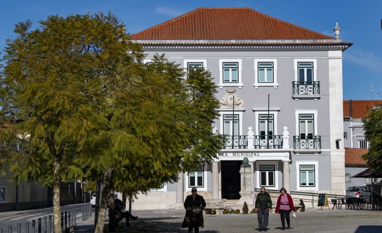 marinha-grande-distingue-personalidades-e-instituicoes-no-dia-do-municipio