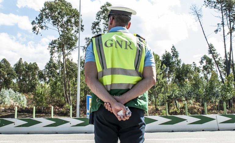 santuario-oferece-dois-equipamentos-de-suporte-basico-de-vida-ao-posto-territorial-da-gnr-de-fatima