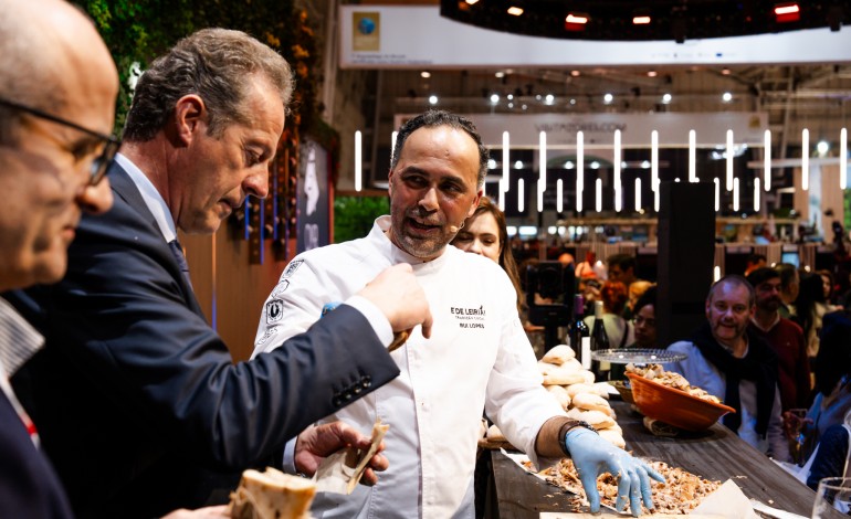 municipios-unidos-na-bolsa-de-turismo-mostram-que-o-sol-ainda-brilha-na-regiao-de-leiria