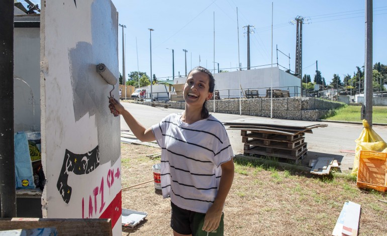 Montagem da Festa do Avante é feita por centenas de voluntários de todo o País