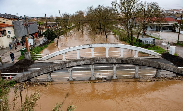 Imagens das inundações em Leiria