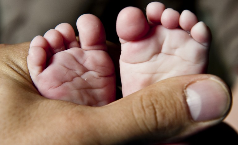 um-bebe-foi-deixado-sozinho-em-leiria-o-que-pode-acontecer-depois-disto