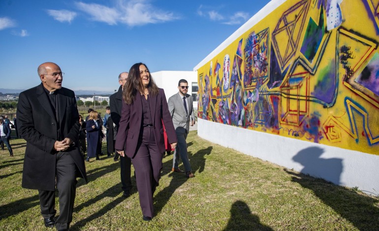 arte-na-prisao-a-semente-da-bienal-de-veneza-a-inspirar-reclusos-em-leiria