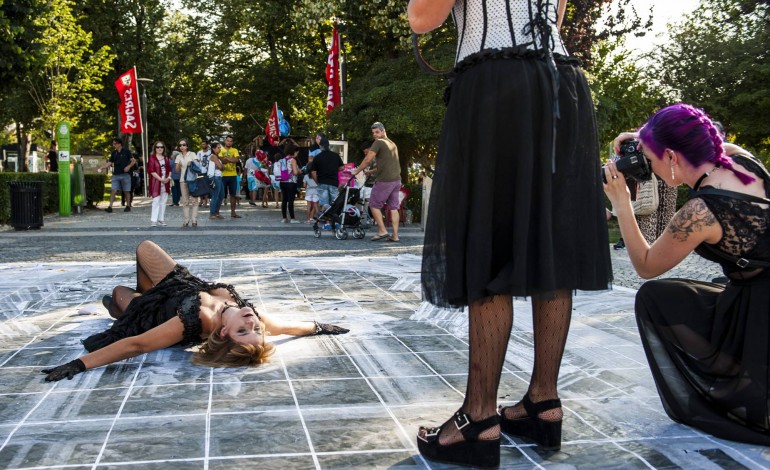 Depois de oito edições no castelo de Leiria, em 2018 o festival desceu à cidade e passou de Entremuralhas a Extramuralhas